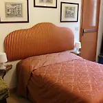 Alloggi Scala Del Bovolo 3* Венеция
